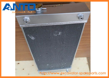 O radiador do caso aplica-se para as peças de motor da máquina escavadora do caso CX210B com 6 meses de garantia