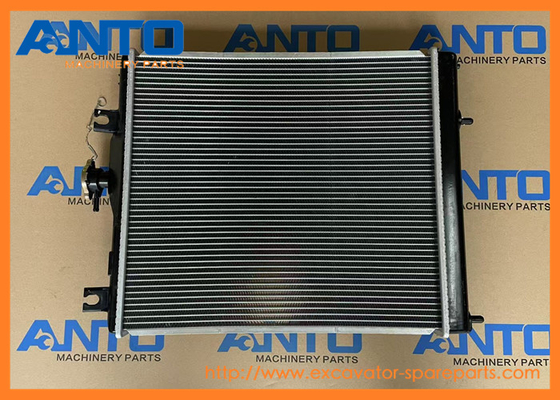 20T-03-81110 20T0381110 Radiador de tanque de água KOMATSU Peças sobressalentes para escavadeiras PC30R-8 PC35R-8 PC40R-8